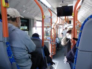 舞洲からシャトルバス　大阪・関西万博